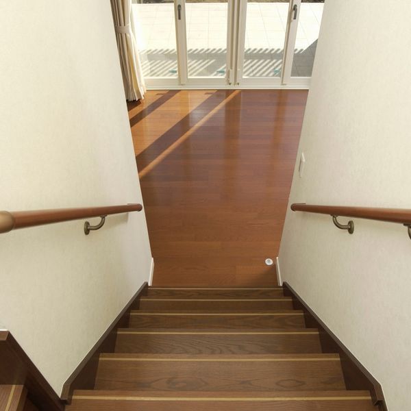 横浜にある当社は階段の補修依頼も受け付けています